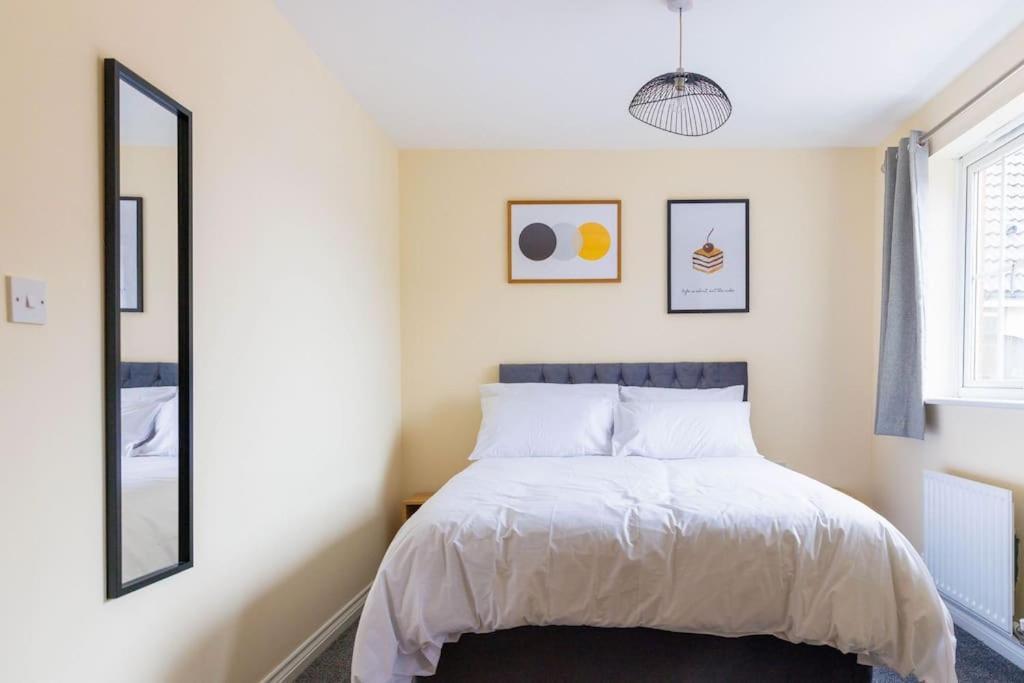 Stylish 3 Bedroom And Free Parking Thamesmead  Exteriér fotografie