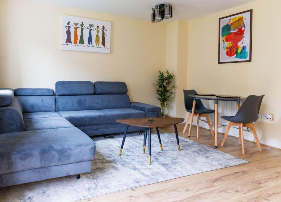 Stylish 3 Bedroom And Free Parking Thamesmead  Exteriér fotografie