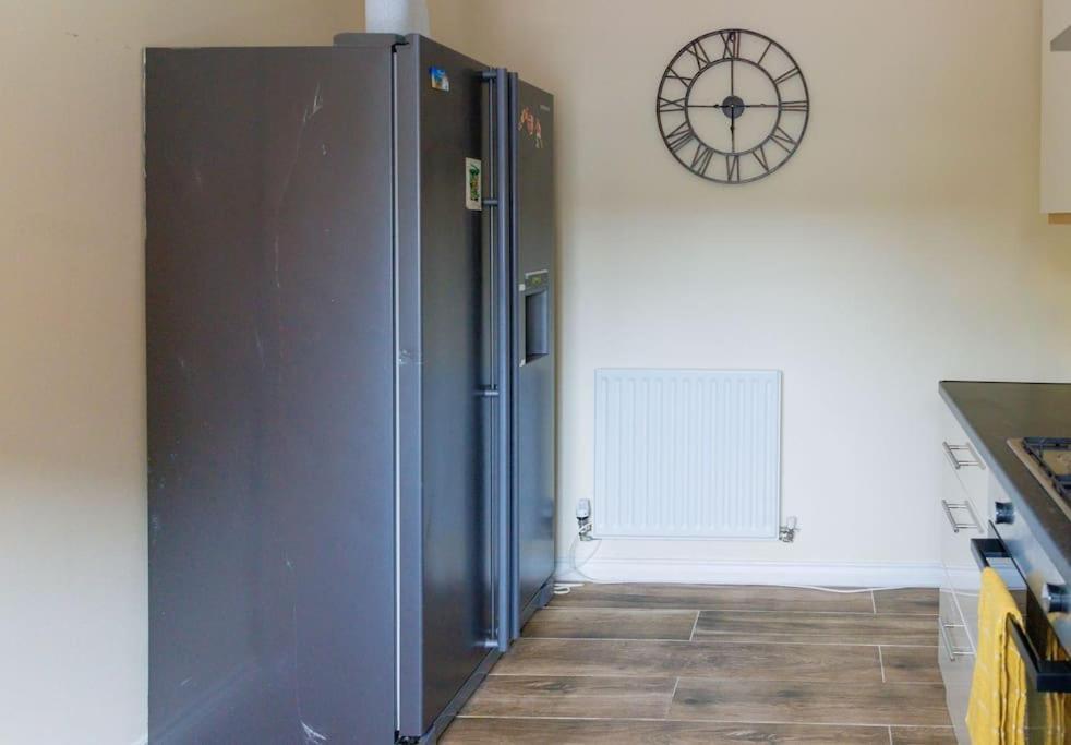 Stylish 3 Bedroom And Free Parking Thamesmead  Exteriér fotografie
